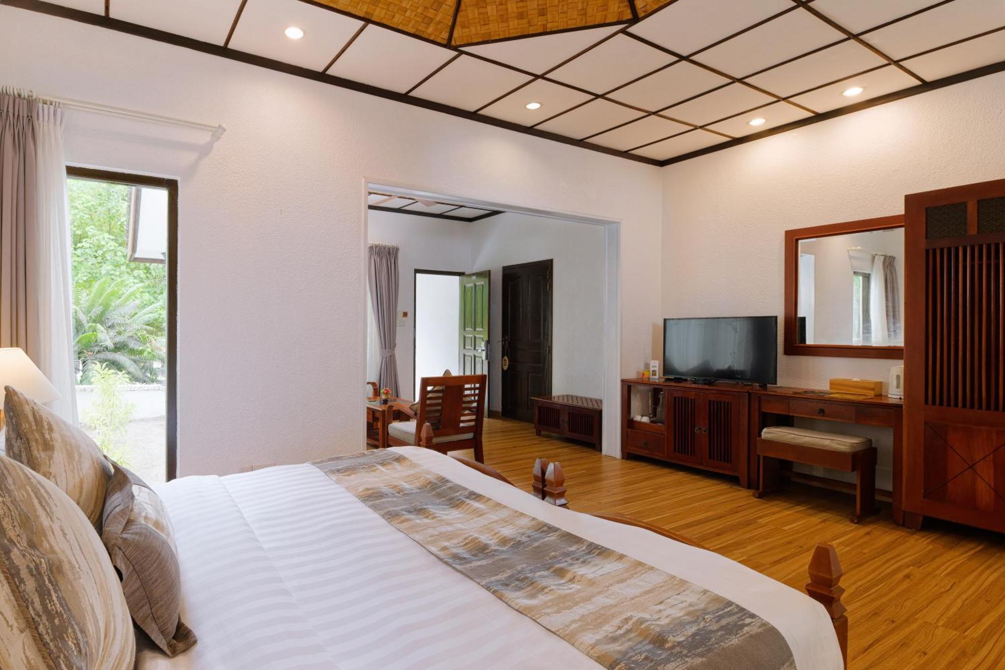 Bandos Maldives - One Way Transfer Free For From 1st 30th Sept 2025 For Bookings From 16 Apr 2025 Курортный комплекс 4*