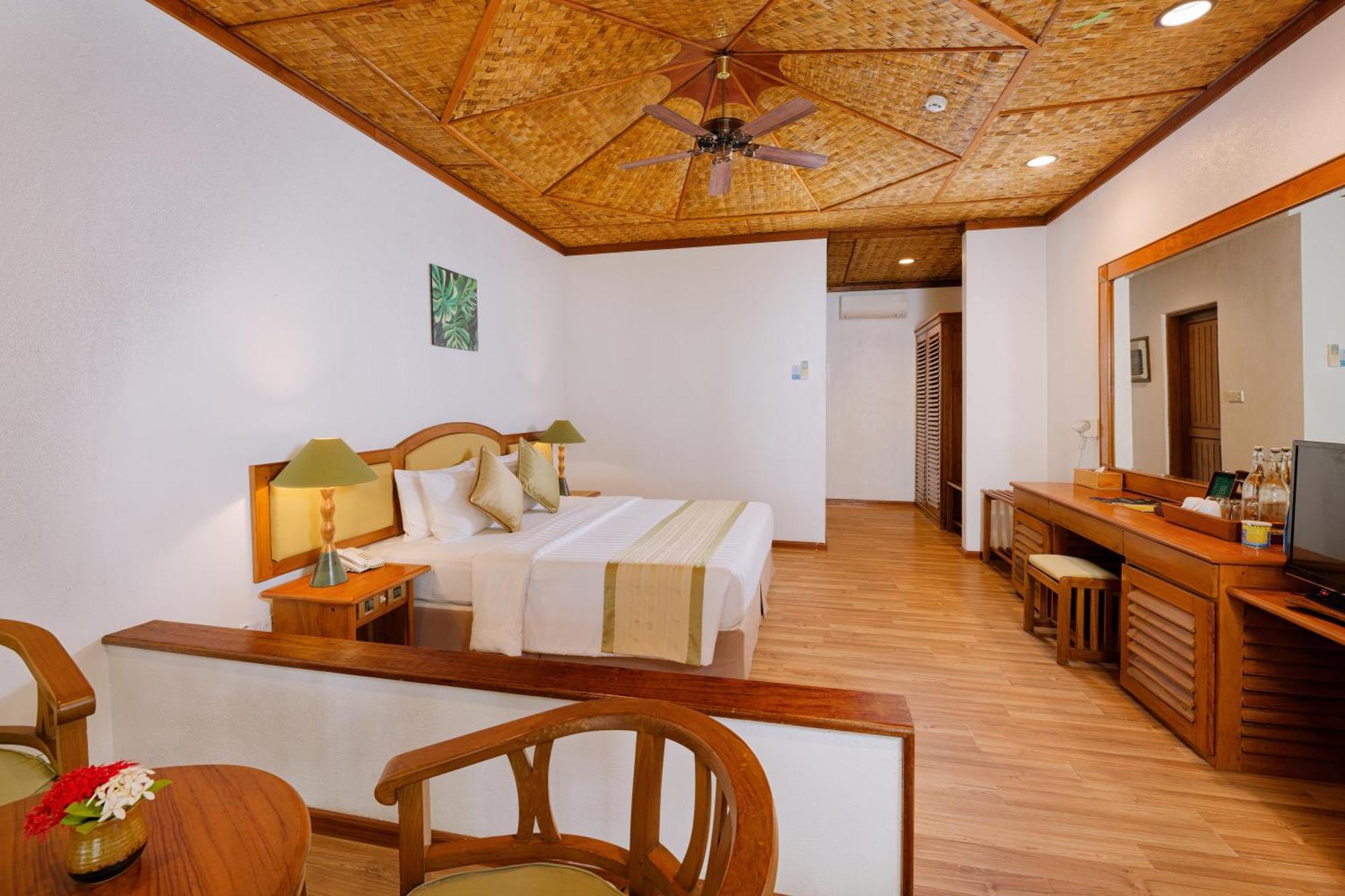 Bandos Maldives - One Way Transfer Free For From 1st 30th Sept 2025 For Bookings From 16 Apr 2025 Resort 4*