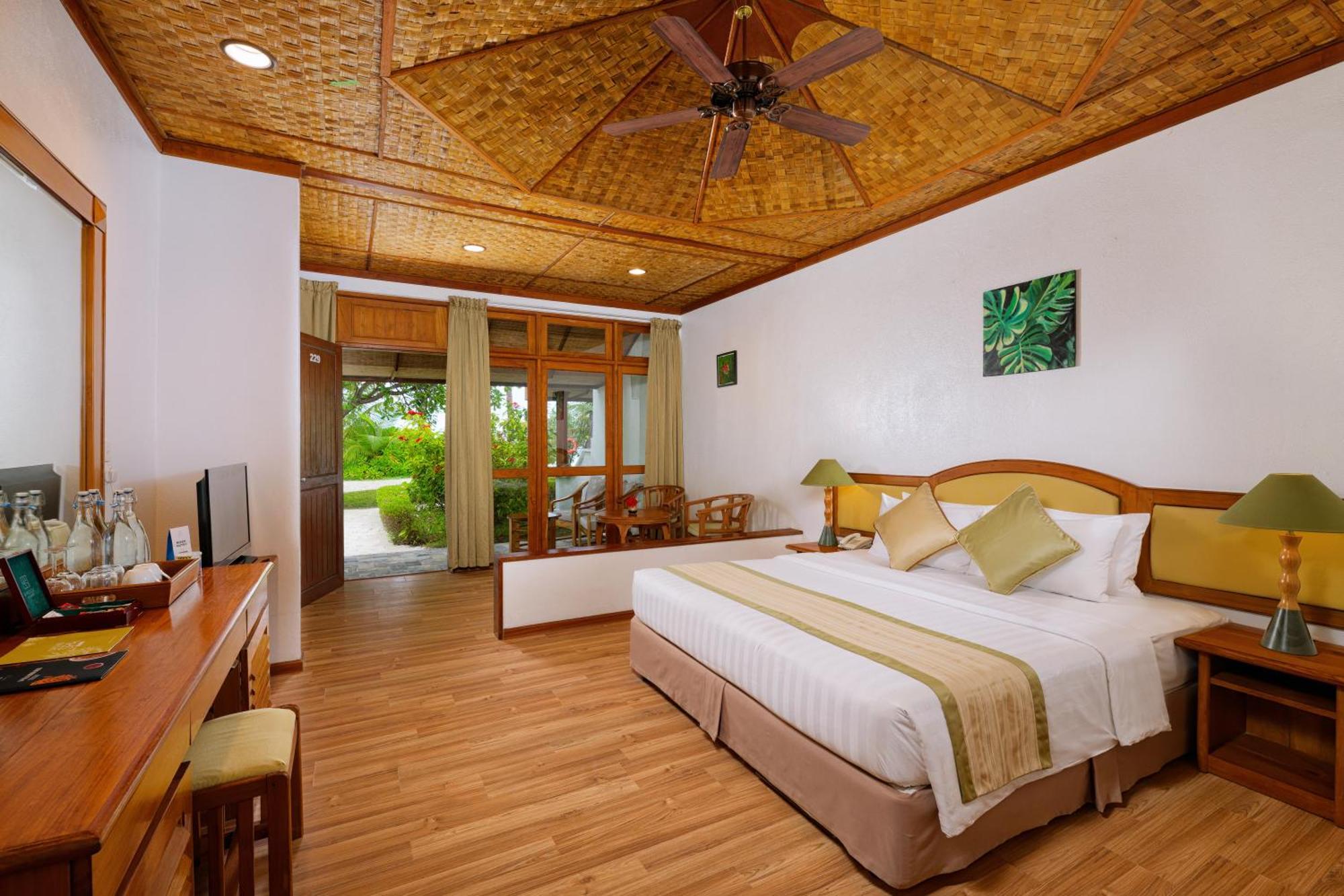 Курортный комплекс Bandos Maldives - One Way Transfer Free For From 1st 30th Sept 2025 For Bookings From 16 Apr 2025